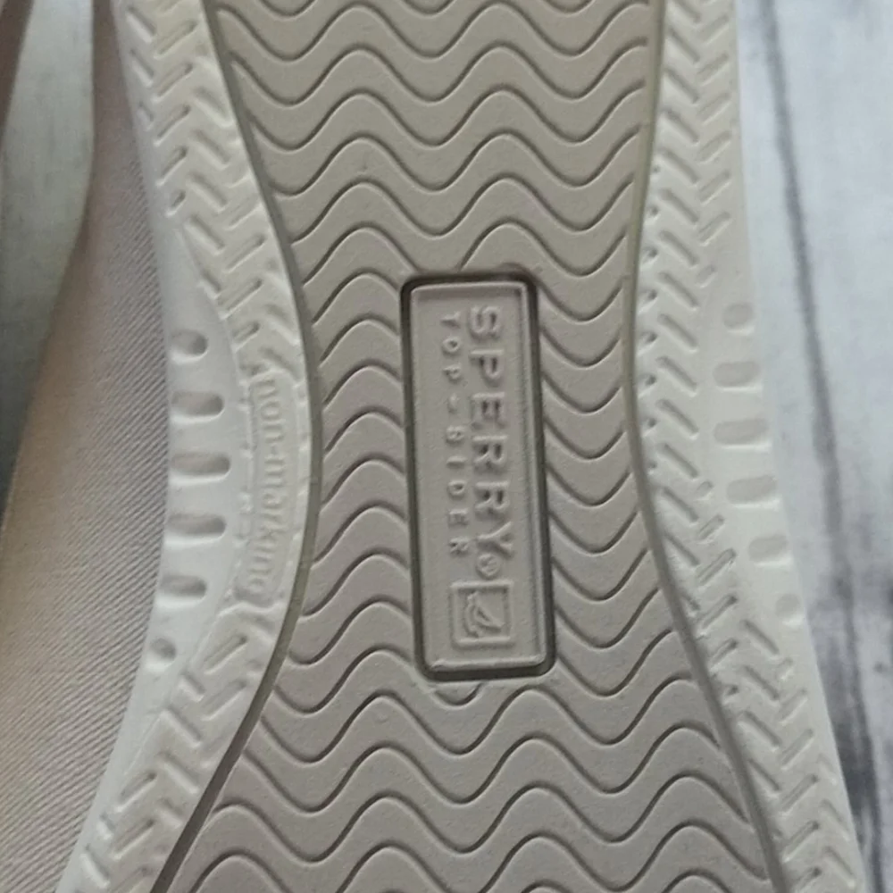 Sperry Lightweight Top-Sider - Picture 8 of 10